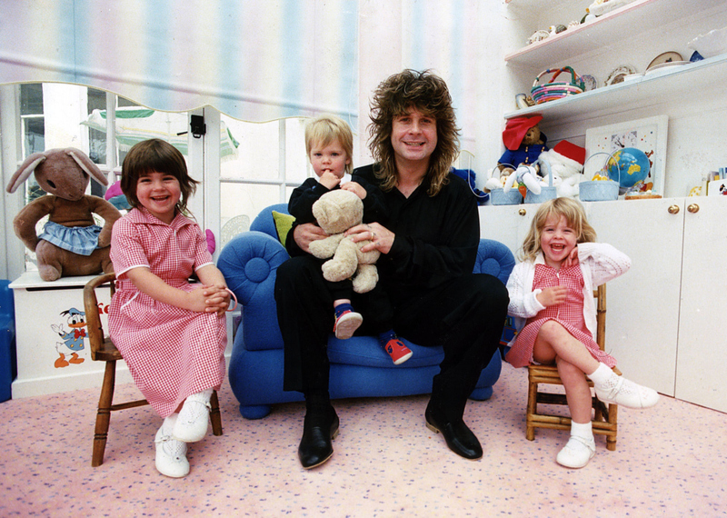 Ozzy and Kids Visit “The Joan Rivers Show” on Father’s Day in 1991 | Alamy Stock Photo