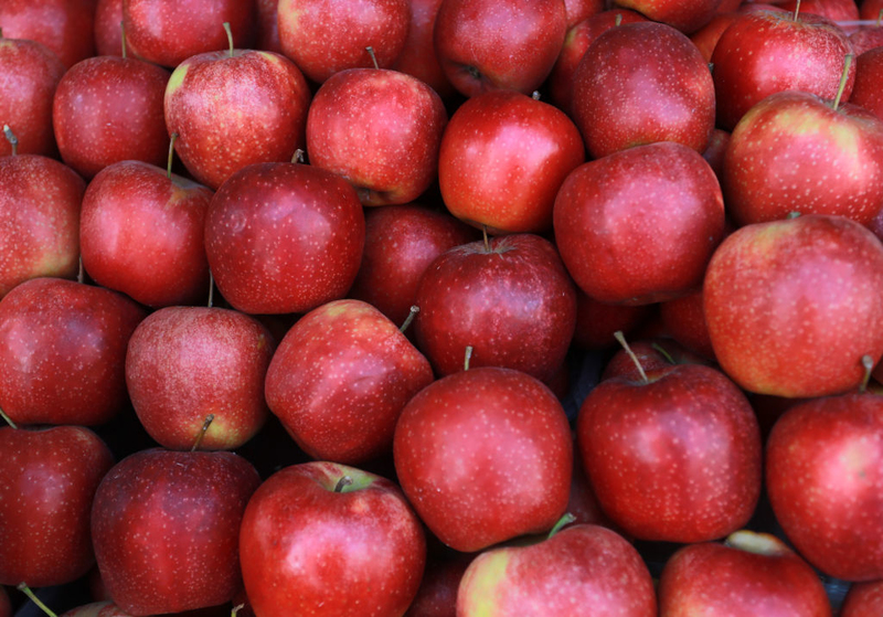 Apples | Getty Images Photo by Abed Rahim Khatib/NurPhoto 