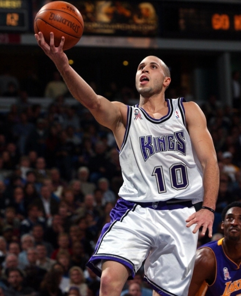 Mike Bibby | Alamy Stock Photo By Hector Amezcua