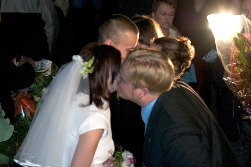 You May ALL Kiss the Bride | Alamy Stock Photo