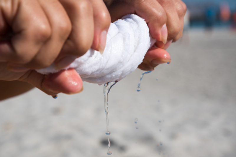 DIY Humidifier | Janis Smits/Shutterstock