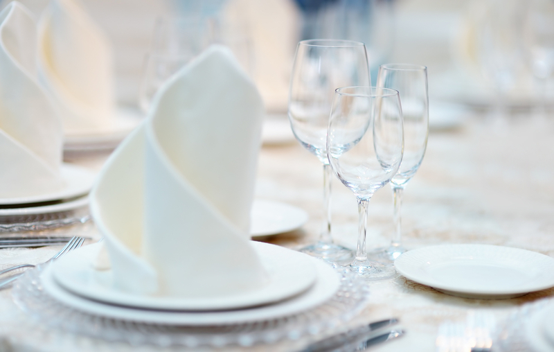 Ask for Dishware | Maria Sbytova/Shutterstock