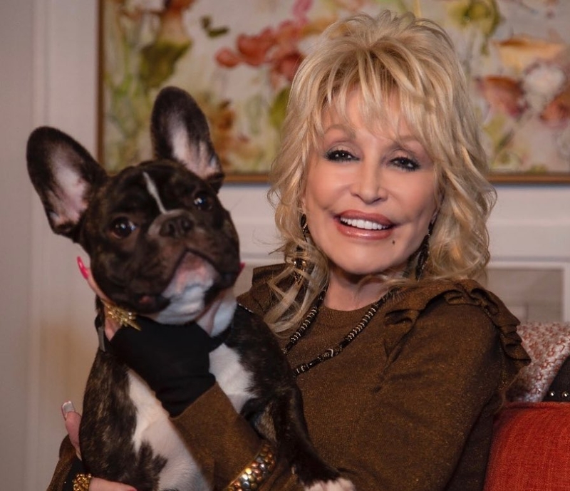 Dolly Parton - Born January 19th, 1946 | Instagram/@dollyparton