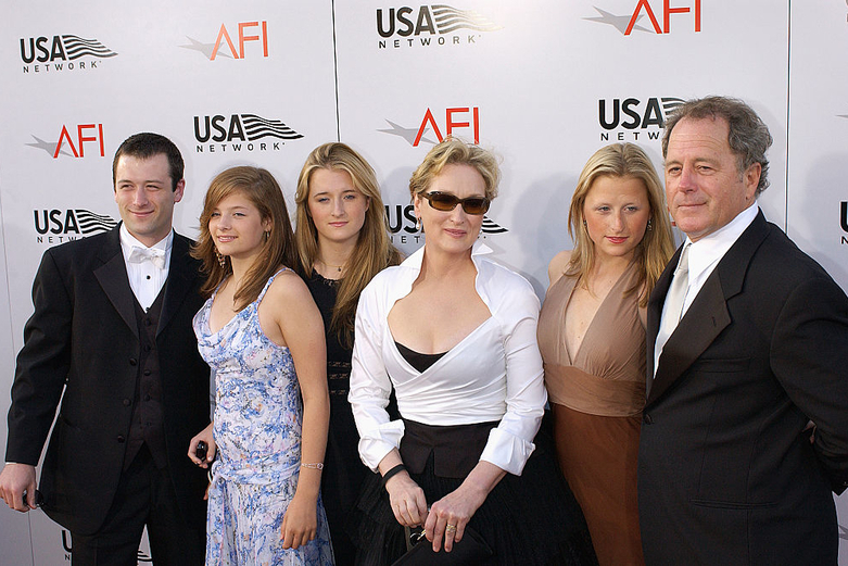 Meryl Streep y Mamie, Grace, Louisa Gummer | Getty Images Photo by Frank Trapper/Corbis