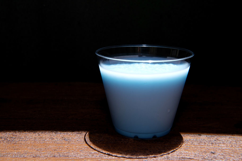 ¿Leche azul? | Getty Images Photo by Mariah Tauger