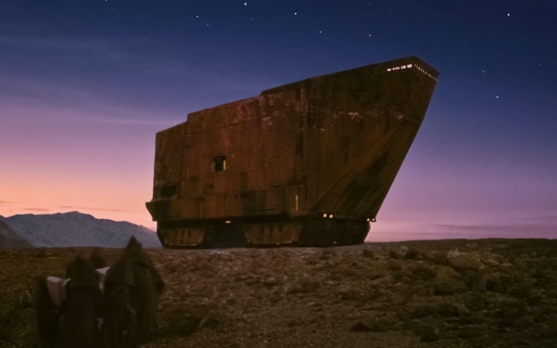 El Sandcrawler casi inicia una guerra | Alamy Stock Photo by Landmark Media