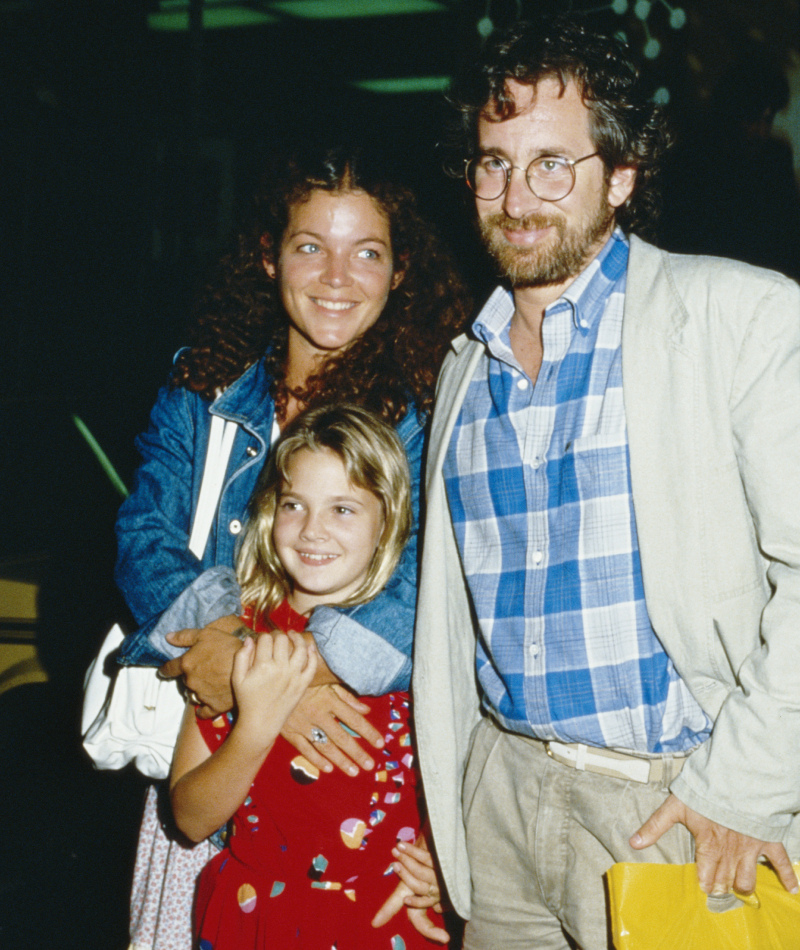 Drew Barrymore y Steven Spielberg actuando como una familia | Getty Images Photo by Maureen Donaldson