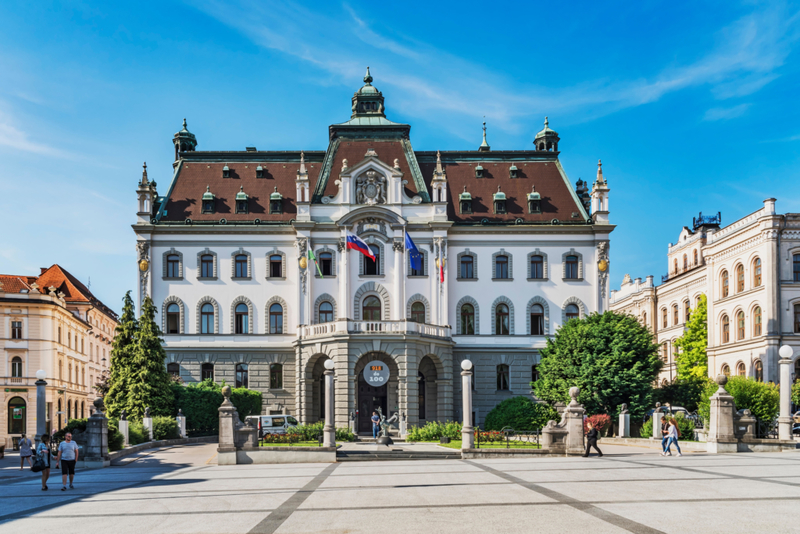 Kein Studienabschluss, kein Problem | Alamy Stock Photo by Gunter Kirsch 