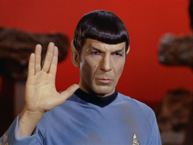 Nimoy’s Vulcan Salute | Alamy Stock Photo by PictureLux/The Hollywood Archive 