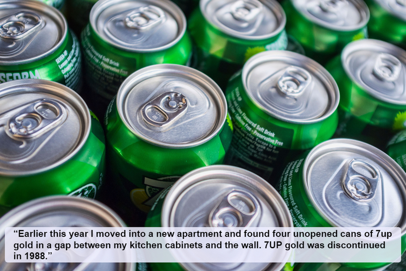 Latas viejas de 7up | Alamy Stock Photo