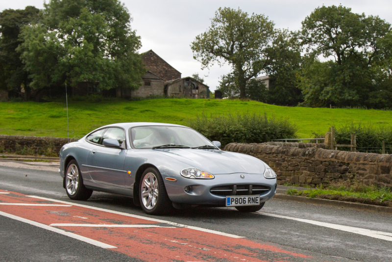 Gordon Was Always On the Hunt in His Jaguar | Alamy Stock Photo