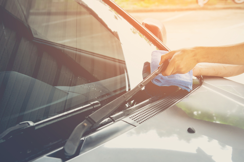 Make a Homemade Wiper Blade Cleaning Solution | Shutterstock Photo by admin_design