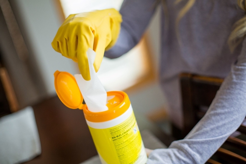 Store Plastic Bags in Wet Wipes Container | Getty Images Photo by Day by Day Photography, Elizabeth Casey