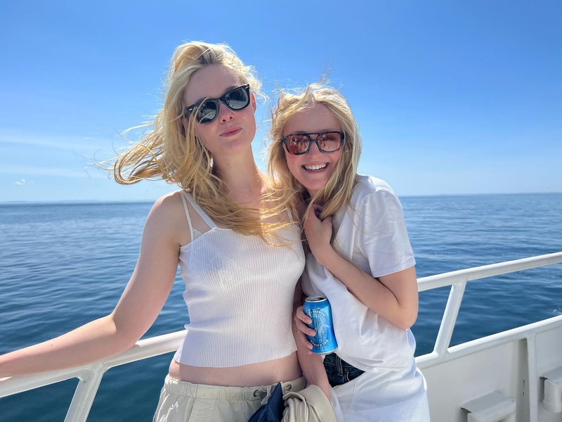 Elle Fanning and Dakota Fanning | Instagram/@dakotafanning