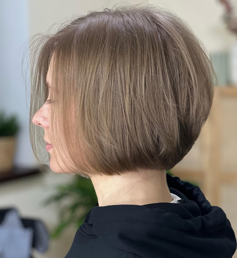 The Traditional Bob Cut | Instagram/@olgakursitis