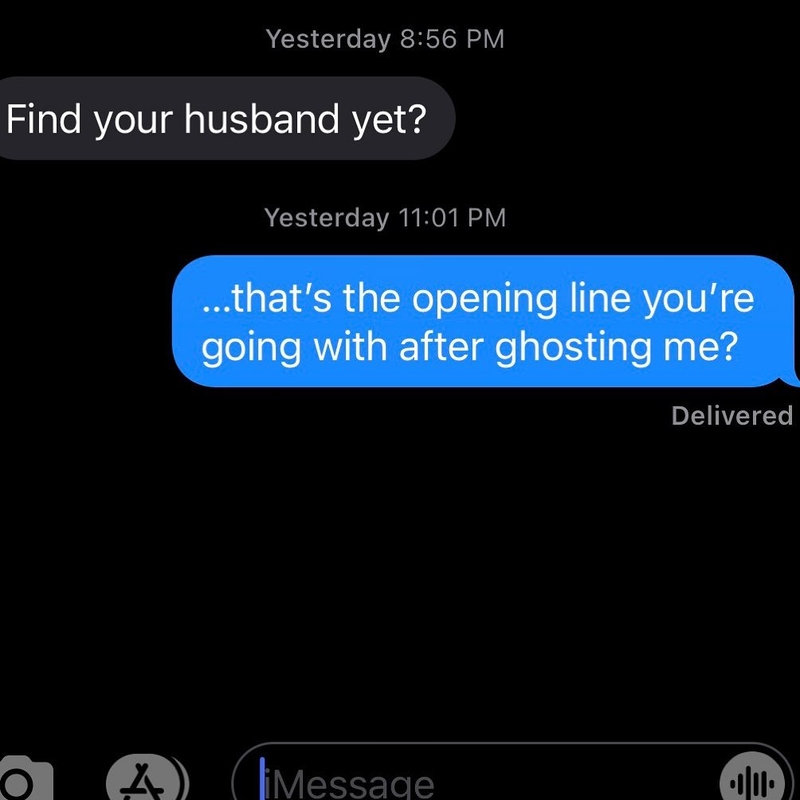 Peek A-Boo! | Instagram/@textsfromyourex