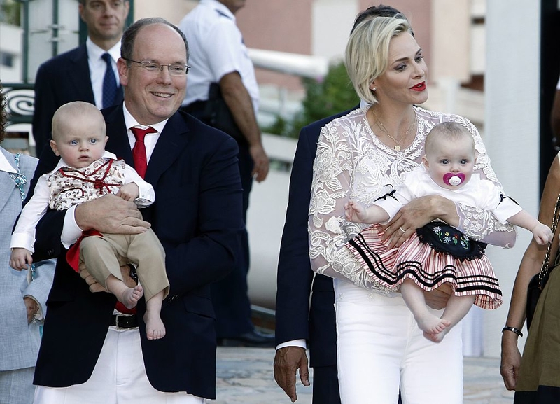 Prince Jacques und Princess Gabriella | Getty Images Photo by ERIC GAILLARD/AFP