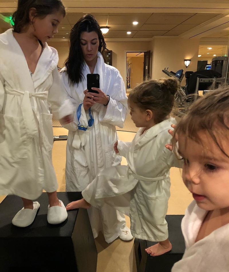 Spa Days for the Kids | Instagram/@kourtneykardash