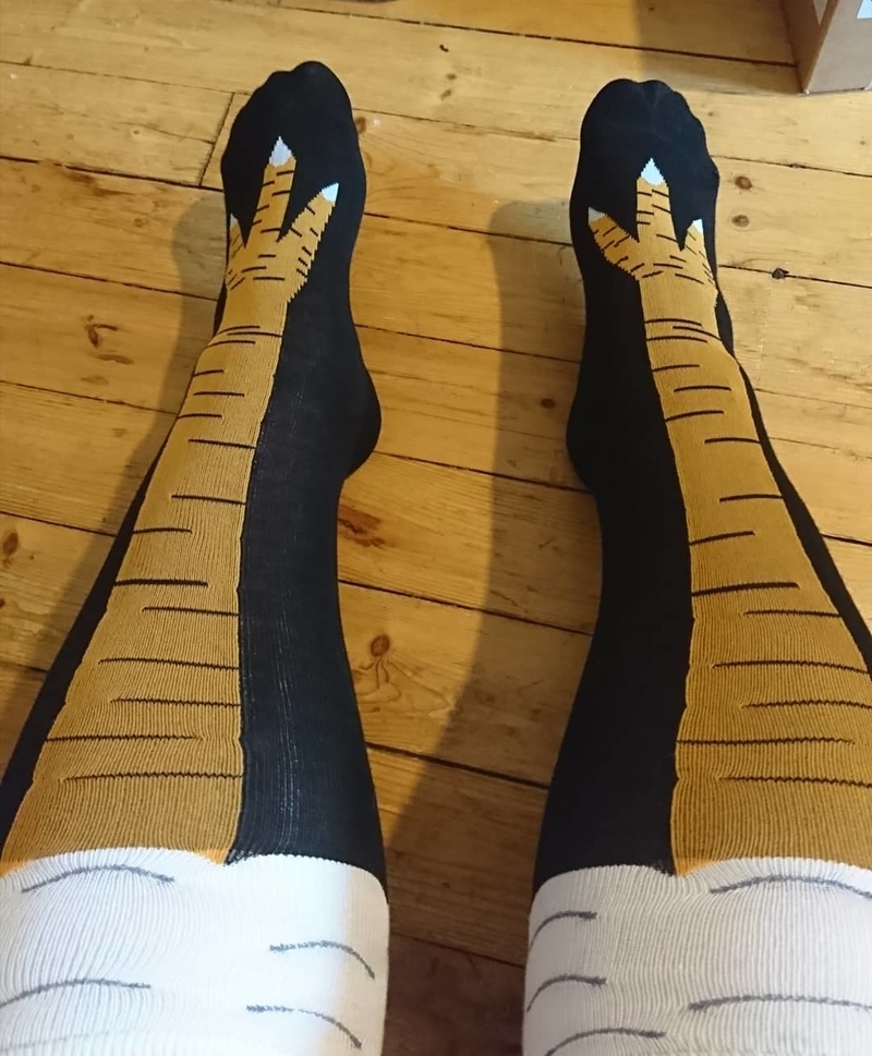 Chicken Legs Knee-High Novelty Socks | Instagram/@frodoreppuli