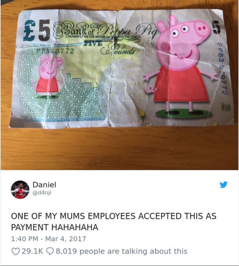 Die erste Bank von Peppa | Twitter/@d4nji