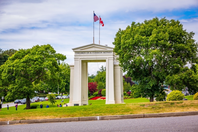 The Canada-United States Border | Alamy Stock Photo