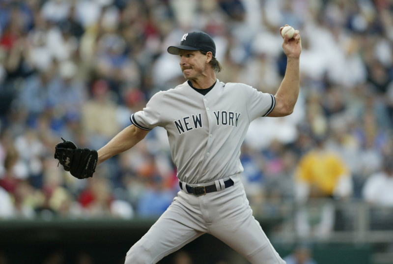 Randy Johnson – 2,08 m | Getty Images Photo by Tim Umphrey