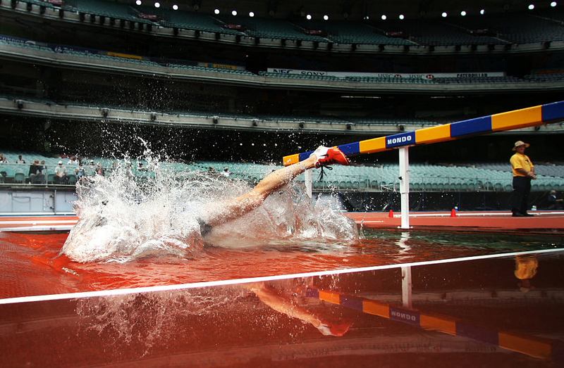 Du sollst über sie springen, nicht unter ihnen durchkriechen! | Getty Images Photo by The AGE/Fairfax Media