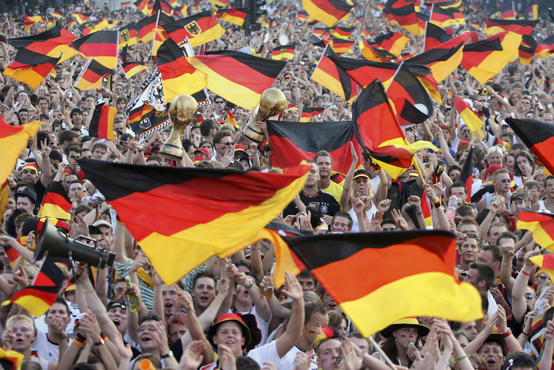 So Many Flags! | Alamy Stock Photo by Agencja Fotograficzna Caro/Ponizak