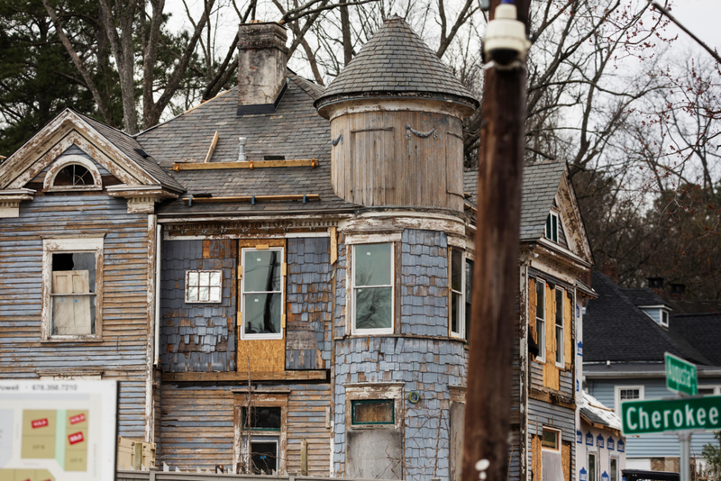 A Fixer-Upper | Alamy Stock Photo