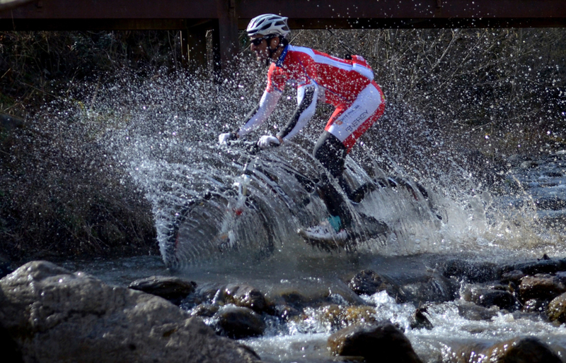 Cyclisme mouillé | Getty Images Photo by Robert Marquardt/WireImage