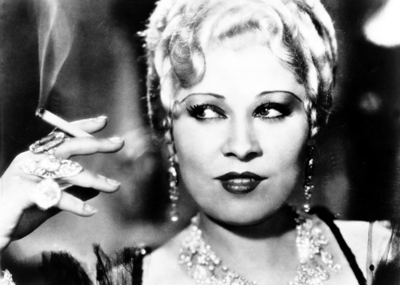 Mae West no quería estar en la portada del álbum de Los Beatles | Alamy Stock Photo