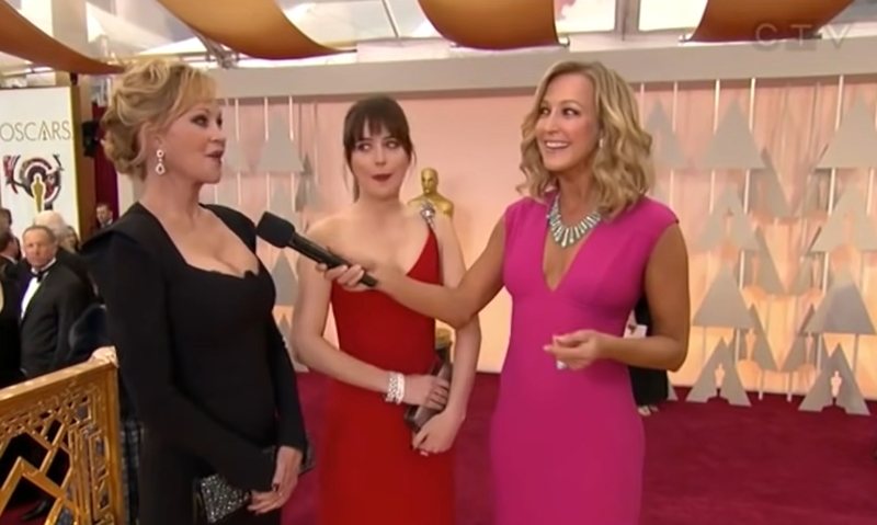 50 Shades of Awkwardness Between Dakota Johnson and Melanie Griffith | Youtube.com/Love E L James