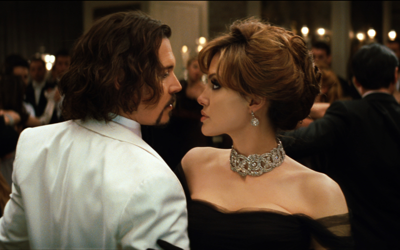 Angelina Jolie Não Estava Feliz Com o Cheiro de Depp | MovieStillsDB Photo by murraymomo/Columbia Pictures