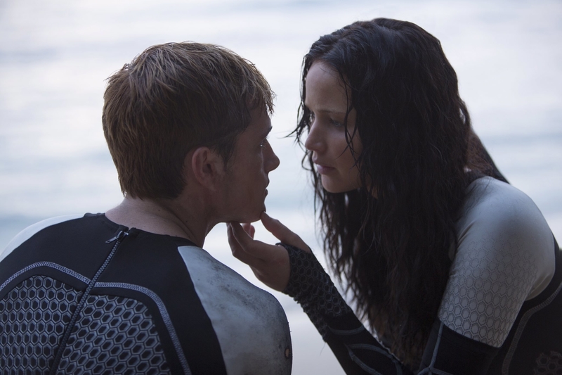 Josh Hutcherson n'a pas apprécié embrasser Jennier Lawrence dans Mockingjay | MovieStillsDB Photo by jenlawfilms/Lionsgate Entertainment