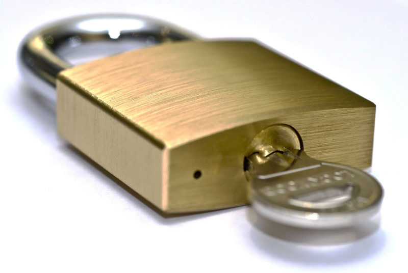 Les trous dans les cadenas | Shutterstock