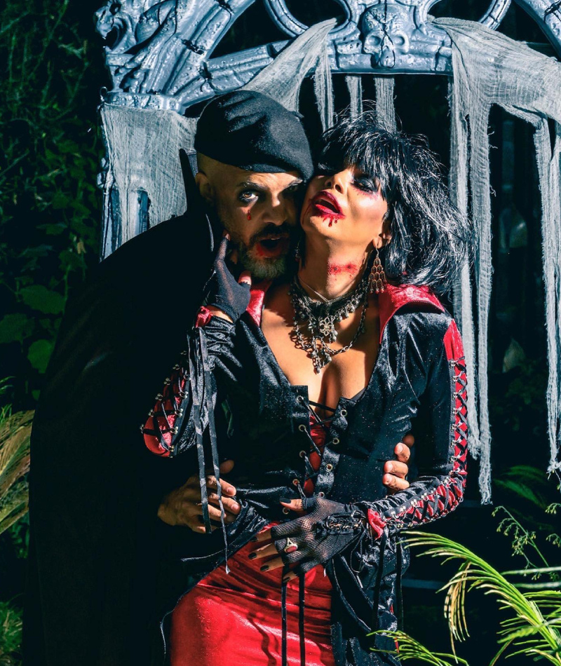 Having Fun with Her Man on Halloween | Instagram/@halleberry