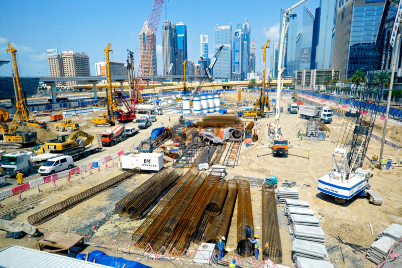 A Quarter of the World’s Cranes are in Dubai | Alamy Stock Photo