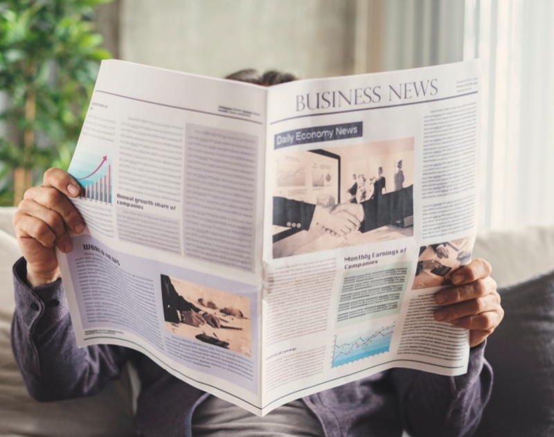 Read Paper Newspapers | sebra/Shutterstock