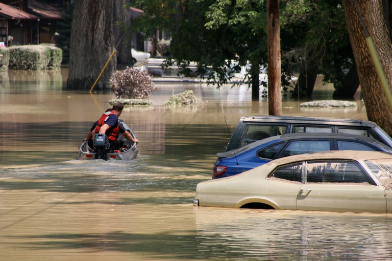 Une monté du niveau des eaux signifie qu'une inondation est sur le point d'arriver. | Shutterstock