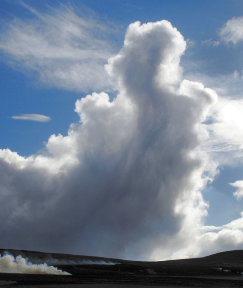 Les nuages qui se densifient | Alamy Stock Photo by Jan Holm/LOOP IMAGES