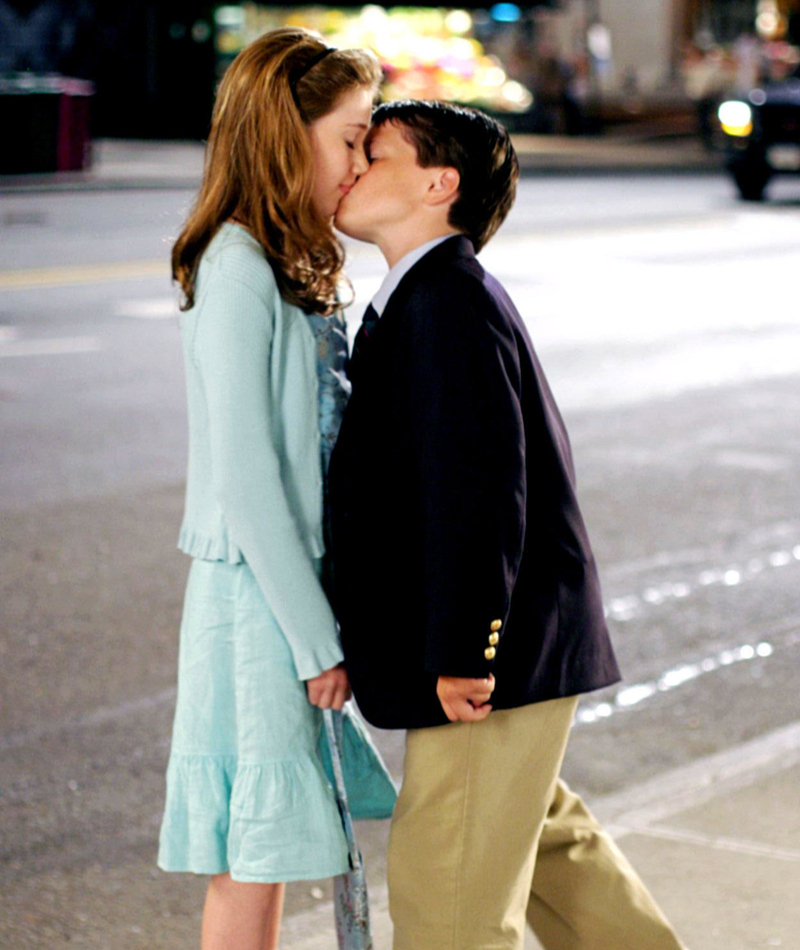 Josh Hutcherson and Charlotte Ray Rosenberg Had to Kiss in Front of the World | Alamy Stock Photo by 20thCentFox/Courtesy Everett Collection