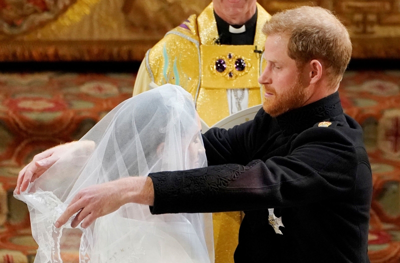 Veil Fail | Alamy Stock Photo by Owen Humphreys/Pool/REUTERS