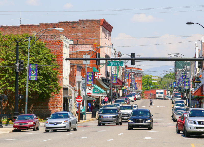 Mayberry era Mount Airy | Alamy Stock Photo by Michael Rosebrock