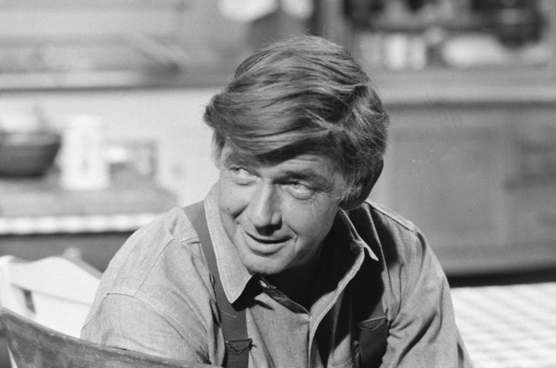 Ralph Waite – Antes | Getty Images Photo by CBS 