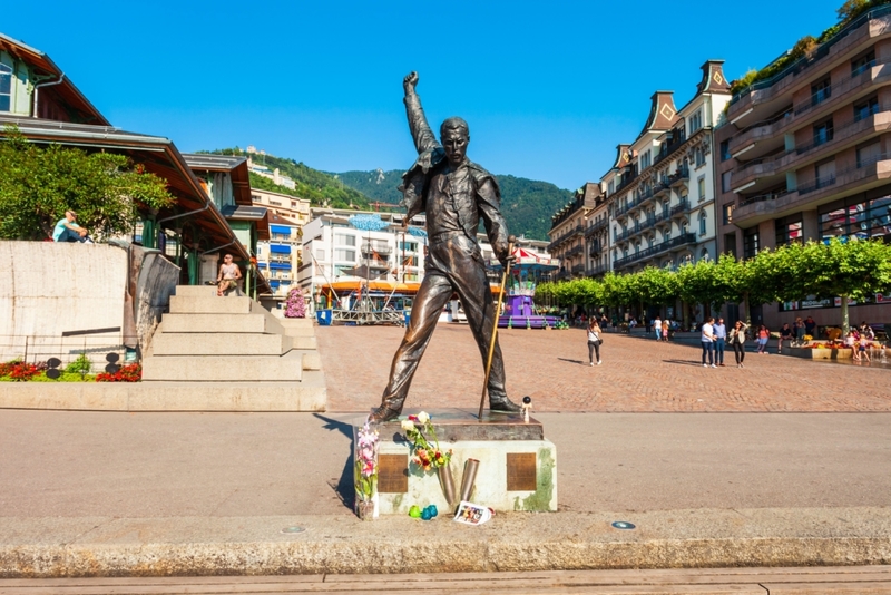 Una estatua de 3 metros de Freddie en Suiza | Alamy Stock Photo