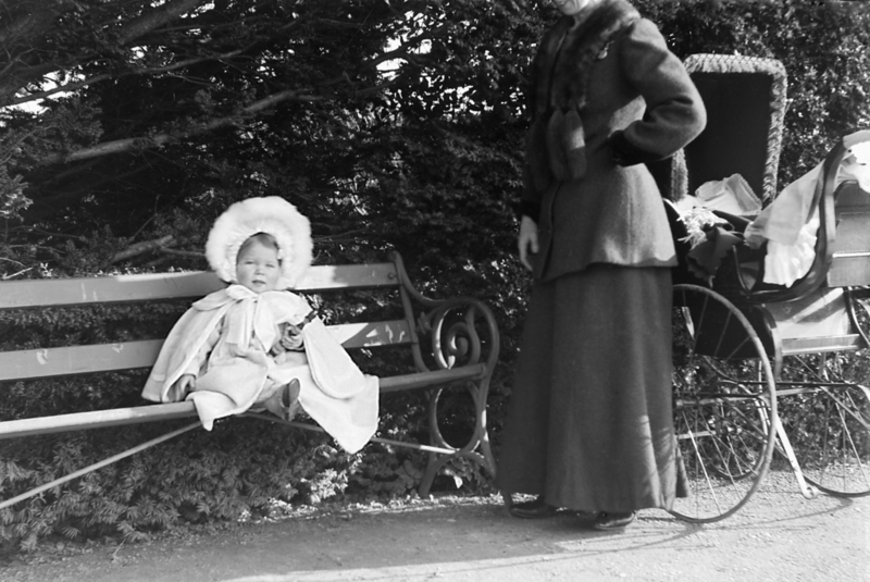 Crianças Não São Permitidas | Getty Images Photo by Kirn Vintage Stock