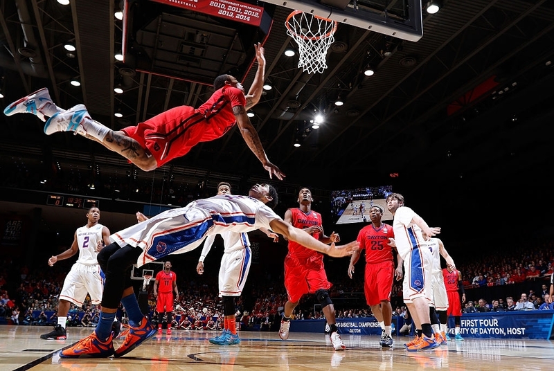 Saltos al aro | Getty Images Photo by Joe Robbins