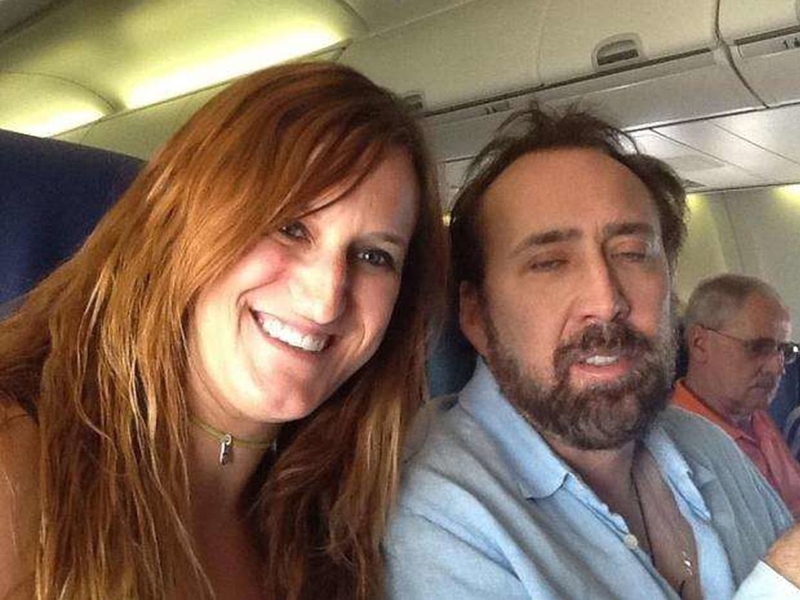 ¿Nicolas Cage? | Imgur.com/YZ2Bj