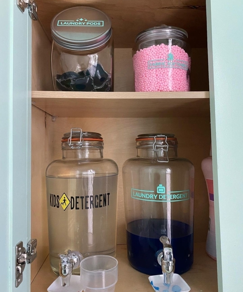 Use Your Beverage Dispenser as a Detergent Dispenser | Instagram/@vongretchendecor