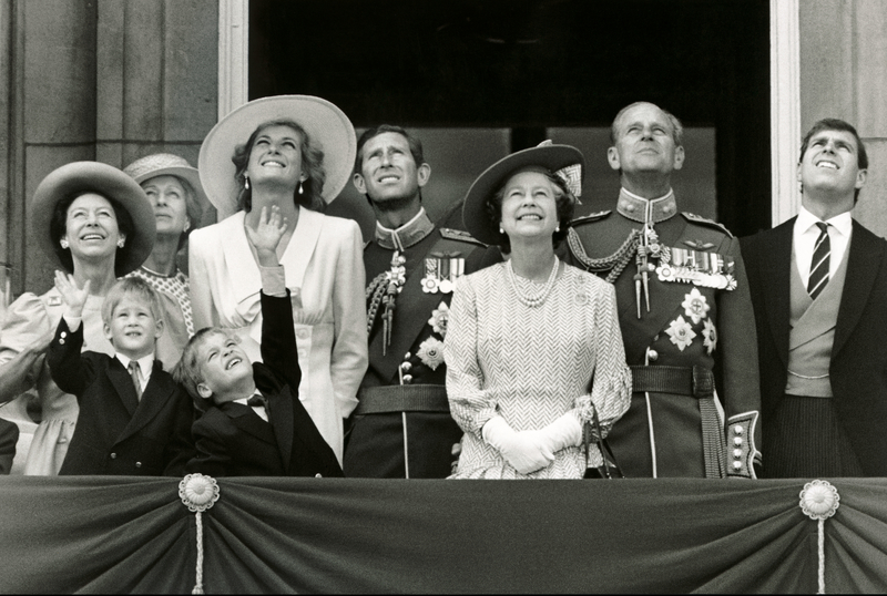 The Royal Family Watch a Flypast | Alamy Stock Photo by Roger Bamber